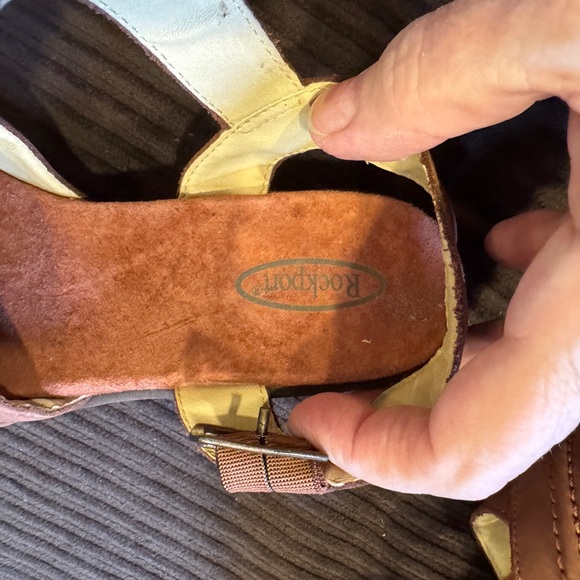 NWOT Rockport Brown Wedges - Picture 5 of 7
